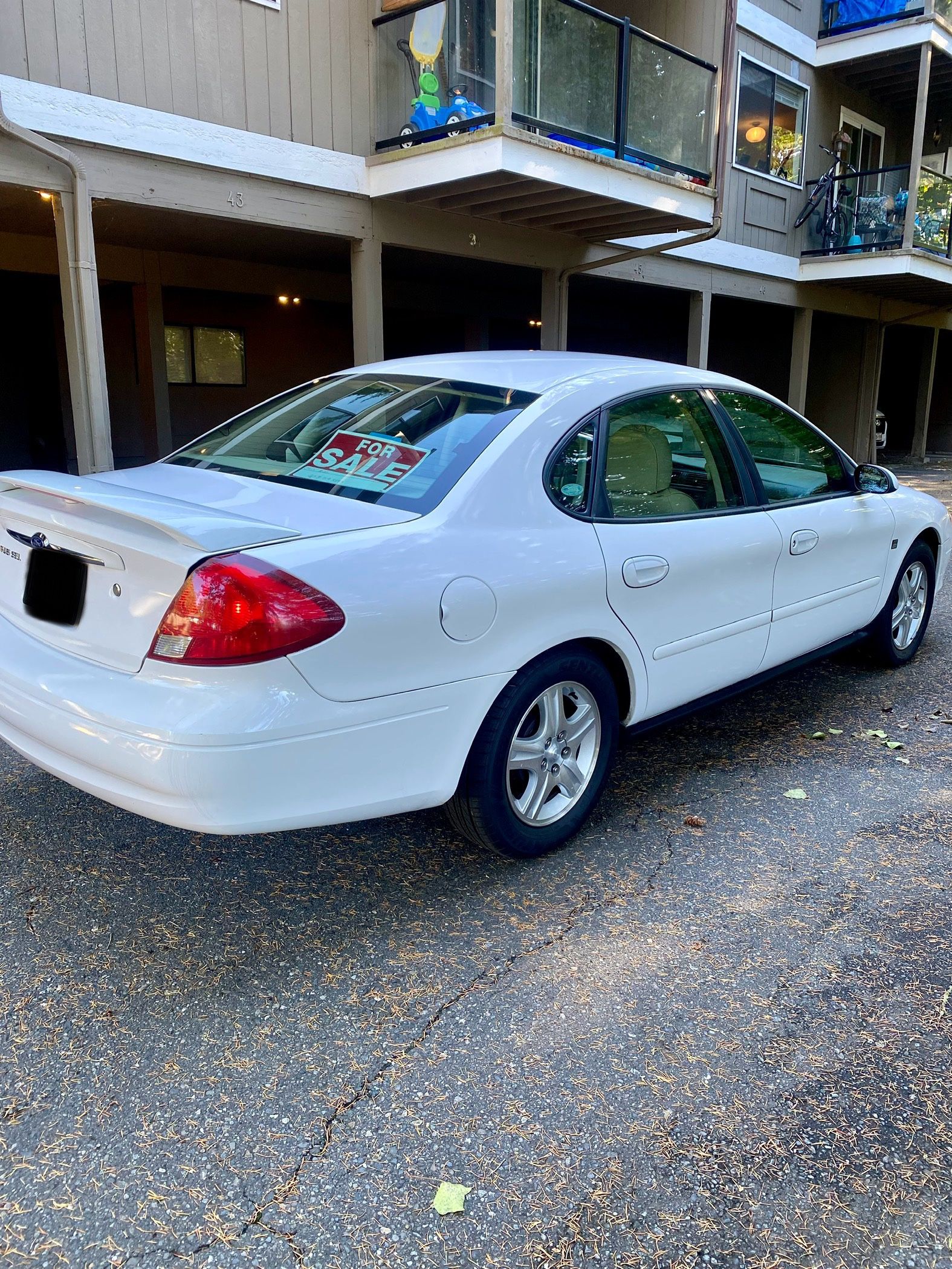 2000 Ford Taurus