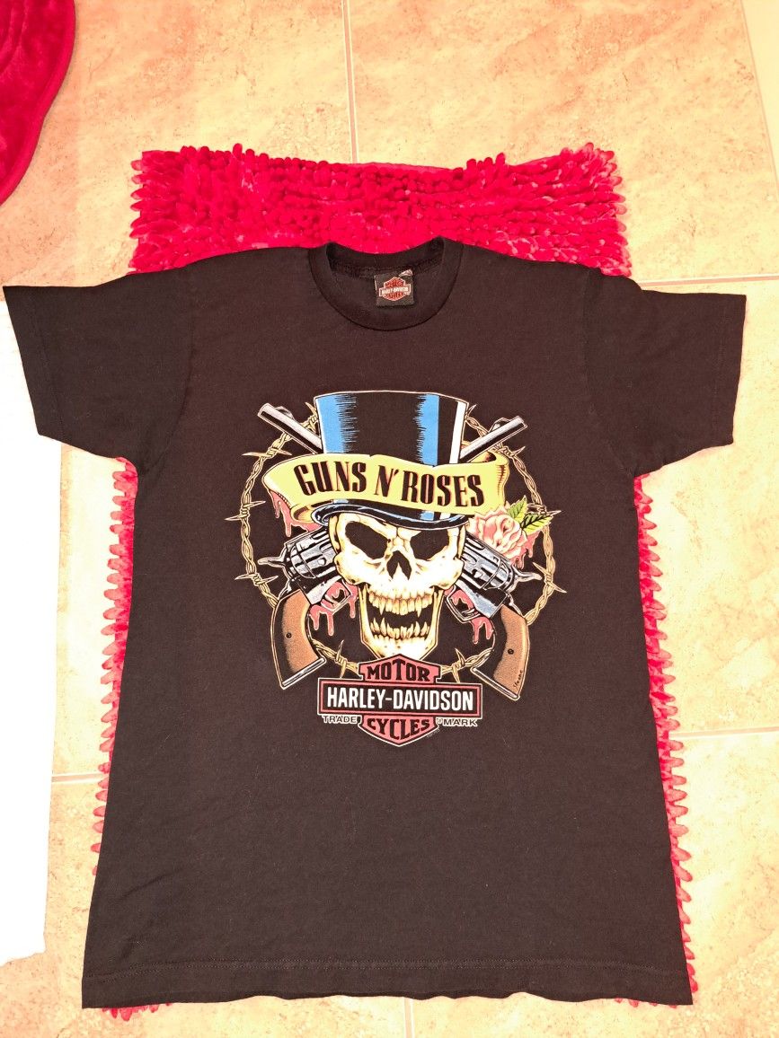Guns And Roses Harley Davidson T shirt Exellent Condition Size M