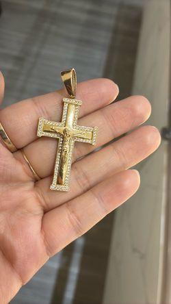 14 k Gold cruz