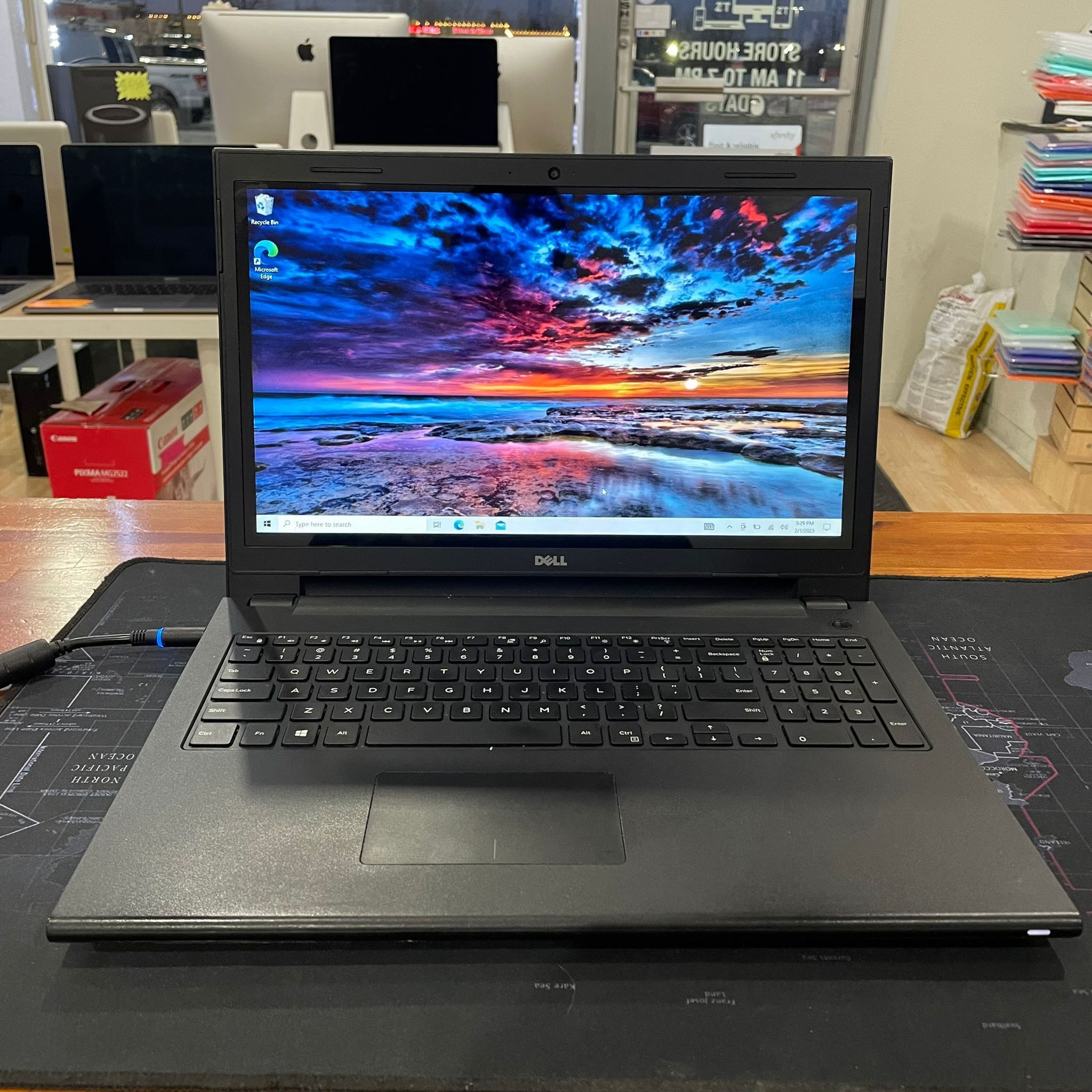 DELL Inspiron 15” 3541 Core i5 8GB 128GB SSD TouchScreen Windows 10 $199