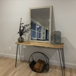Live Edge Table (decor not Included) 