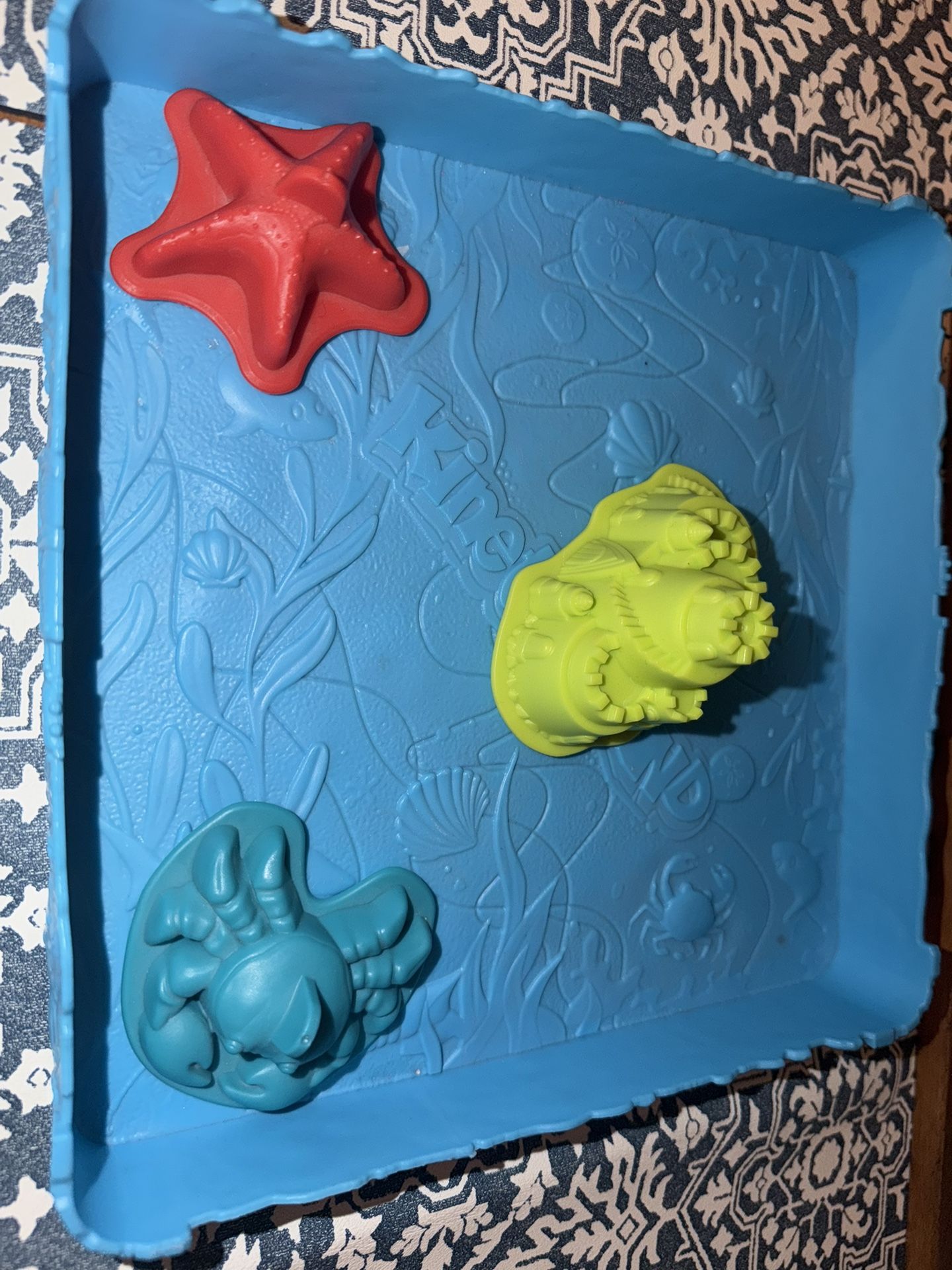 Kinetic Sand Tray And Molds