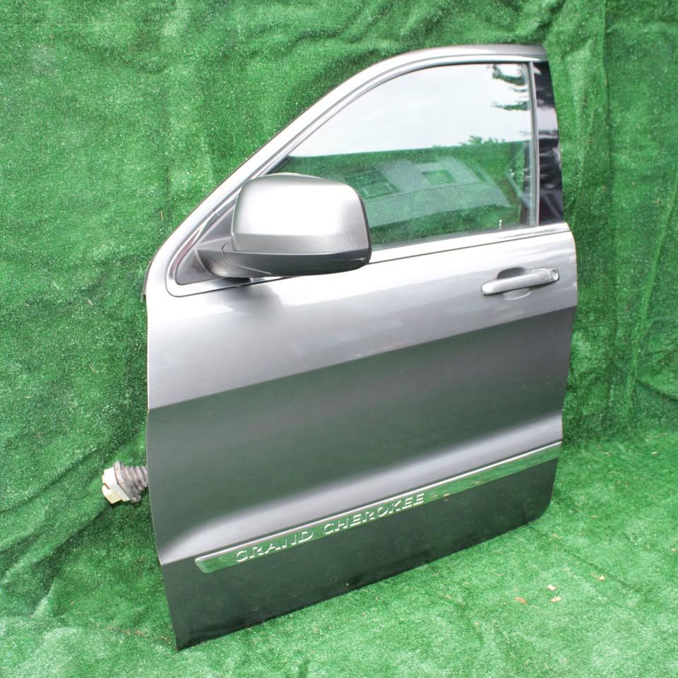 2011-2020 Jeep Grand Cherokee Front Left Door