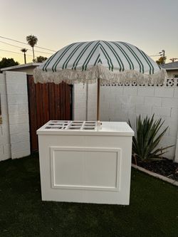 Foldable snack cart with Umbrella