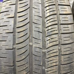 275/45r20 Pirelli Scorpion Tire With 85% Tread