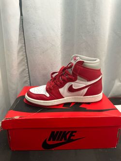 Women’s Air Jordan 1 Retro High OG “Newstalgia  Chenille”