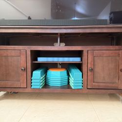 Moving Sale! TV / Entertainment Unit – Excellent Condition (Living Spaces)