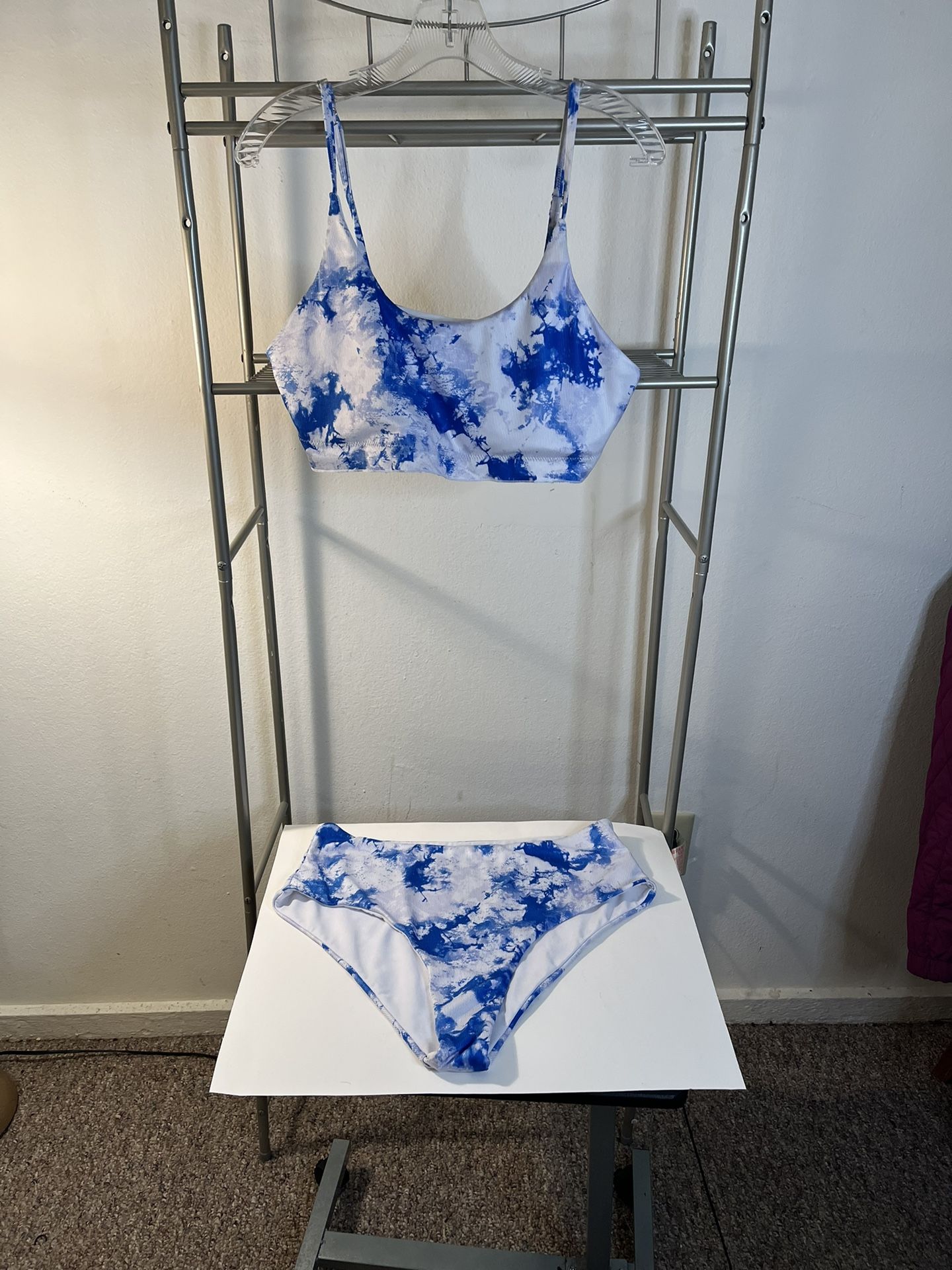 Women’s 2 Pieces Tie Die Swimsuit Size 2XL