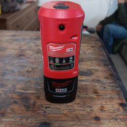Milwaukee Compact Charger And Power Source