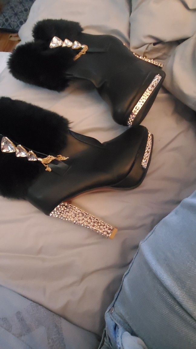 High Heel Boots With Fur
