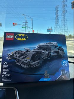 Batman v Superman™ Batmobile Lego set NEW!!