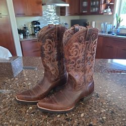 Ariat Cowboy Boots Woman's Size 6B
