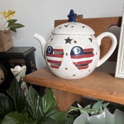 Patriotic Candle Holder Ceramic Teapot w /Lid