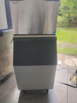 Scotsman Prodigy Commercial Ice Machine with Bin