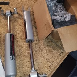 Rough Country Level Kit 1.5"-2" Torsion Adjusters