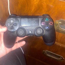 PS4 Controller 