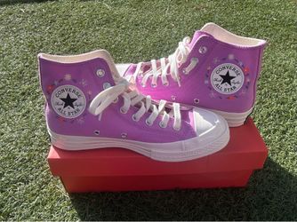 New in box Converse Chuck Taylor All Star Purple Floral High Top Sneakers Woman’s size 9 shoes