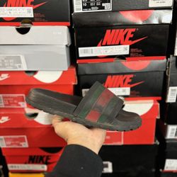 Gucci Trek Web Slides Black size 7 USED