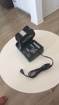 Makita 40V Max XGT 5.0Ah Battery + Rapid Charger – BRAND NEW