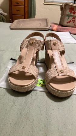 Wedge heels