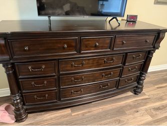 Dresser and 2 night stands