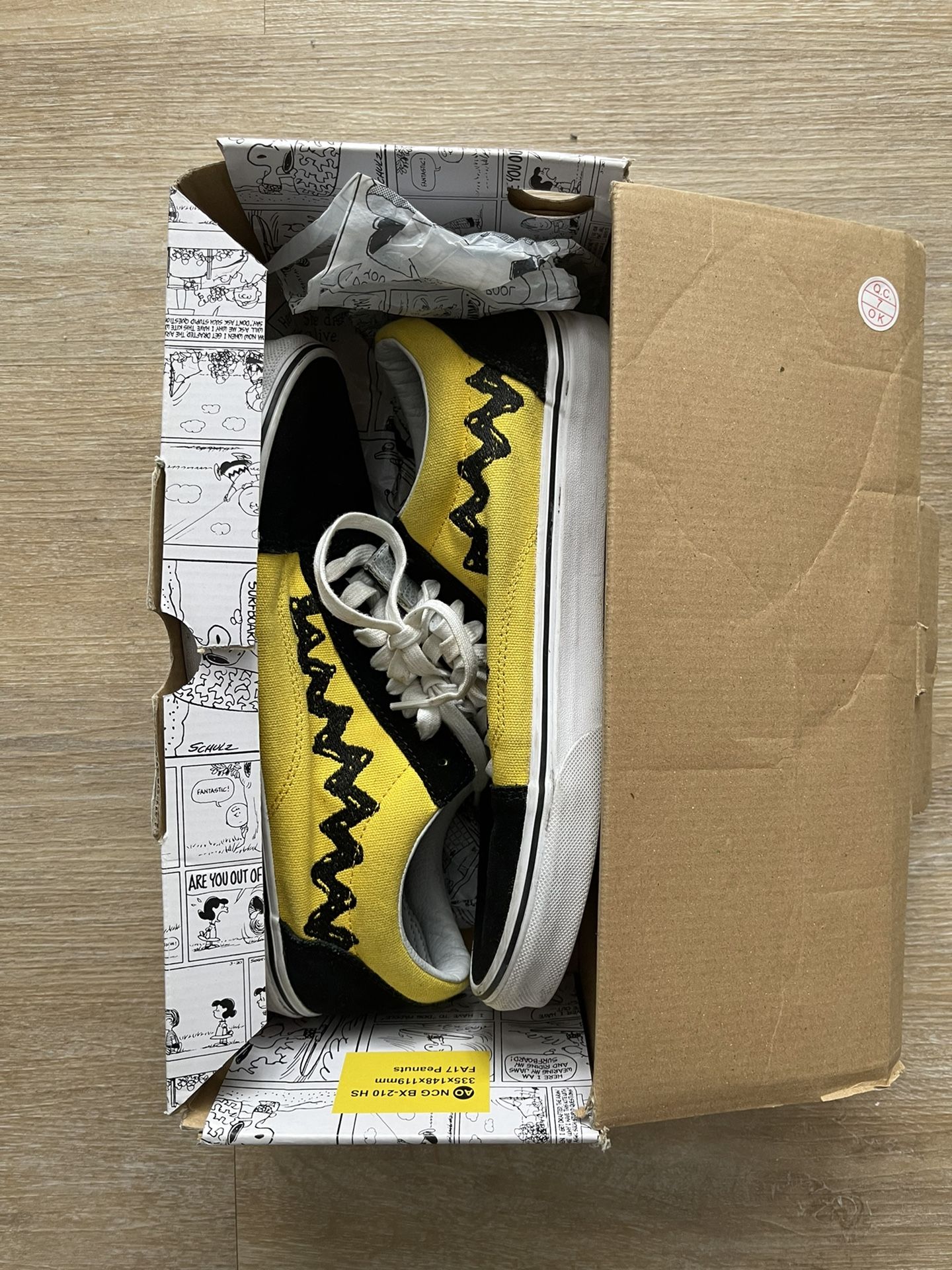 Peanuts x Vans Size 9.5