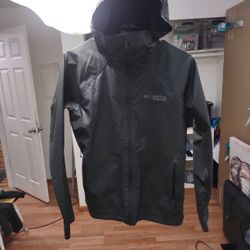 2 Woman's  Colombian Jackets And A Couple Others Shoot Me A Offer!!!!.....