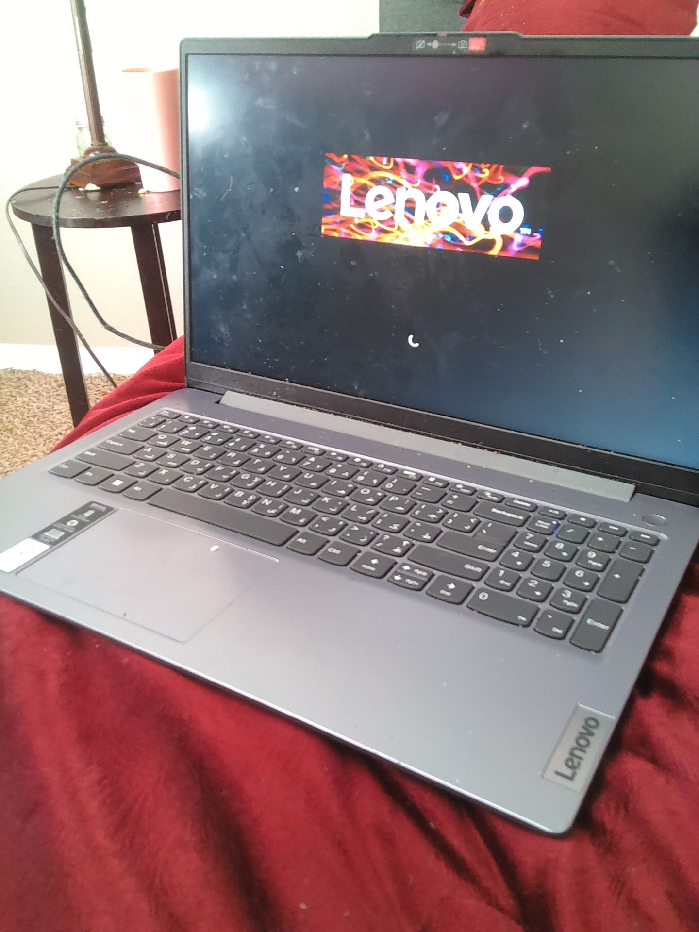 Lenova Ideapad Laptop Windows Slim 3i 8 2024.15”.8