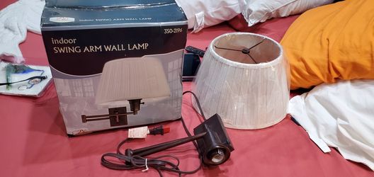 2 wall sconce lamps