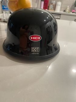 Motorcycle helmet