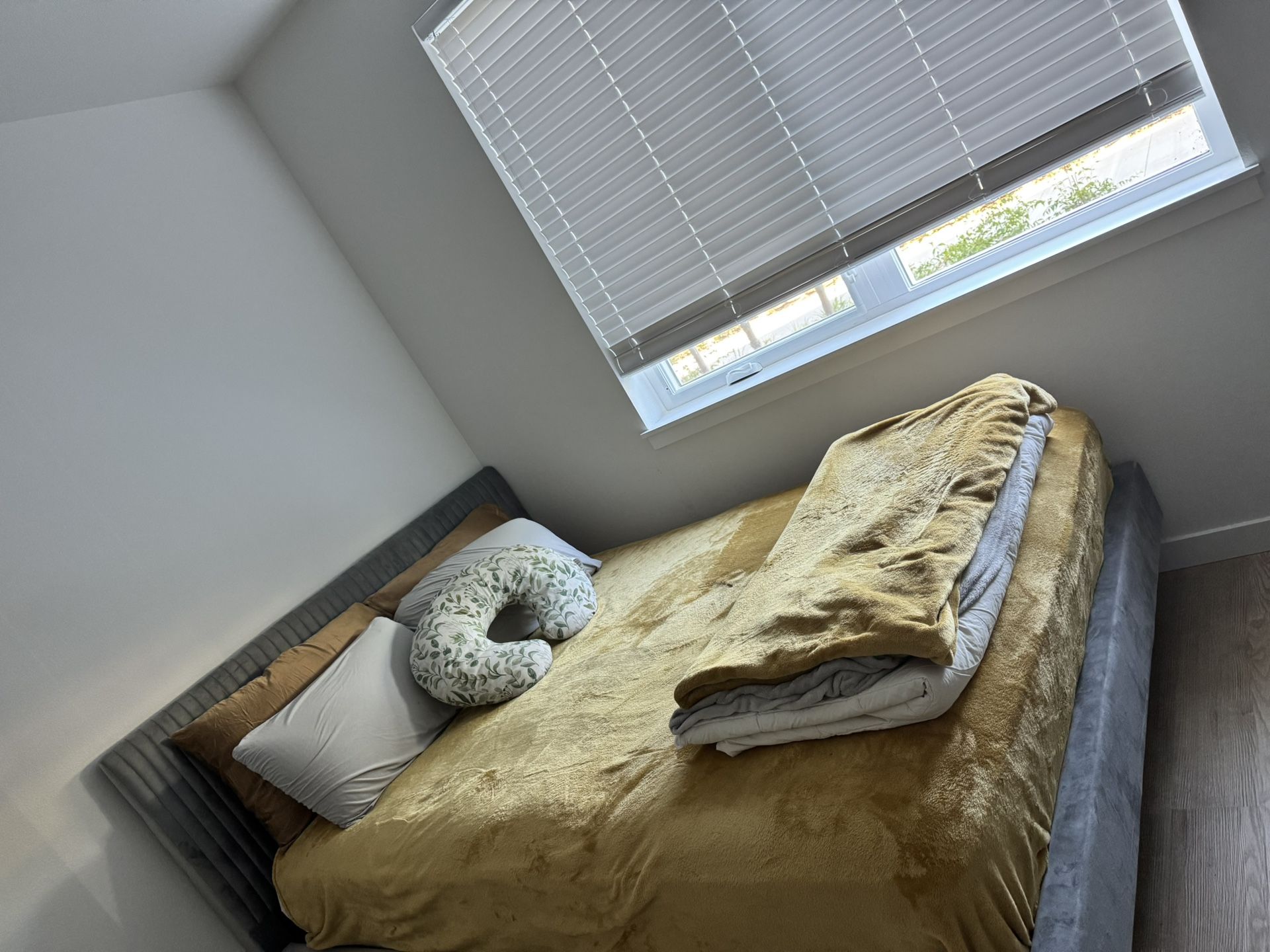 Queen Size bed frame 