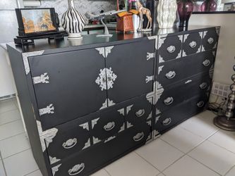 Traditional Black & Silver Asian Style Furniture