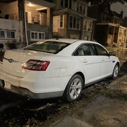 2013 Ford Taurus