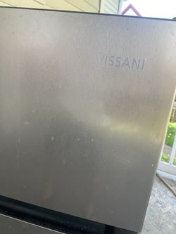 Mini fridge