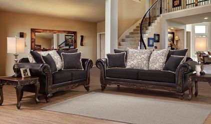Black luxury couch and Loveseat set!