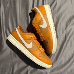 Nike Dunk Low SE Monarch Orange