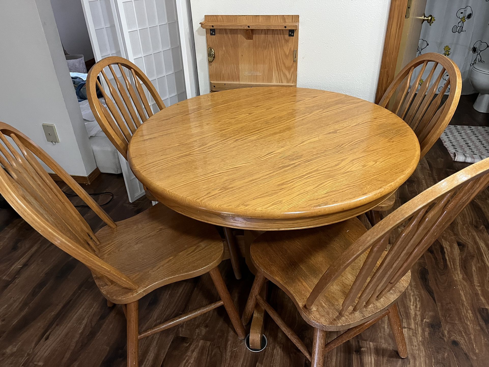 Round Wooden Kitchen Table 