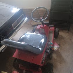 Ride lawn mower