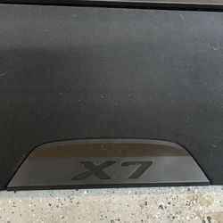 BMW X7 Cargo Cover - Trifold