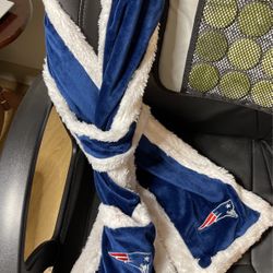 Patriots and Red Sox Bags, Cap And Muffler