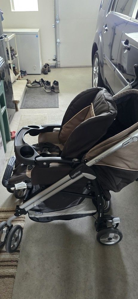 Peg Perego Pliko Switch Stroller