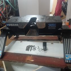 Reese 15K  5th Wheel Hitch