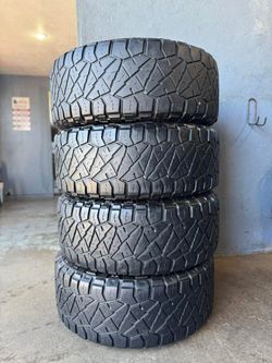 35x12.50R18. NITTO