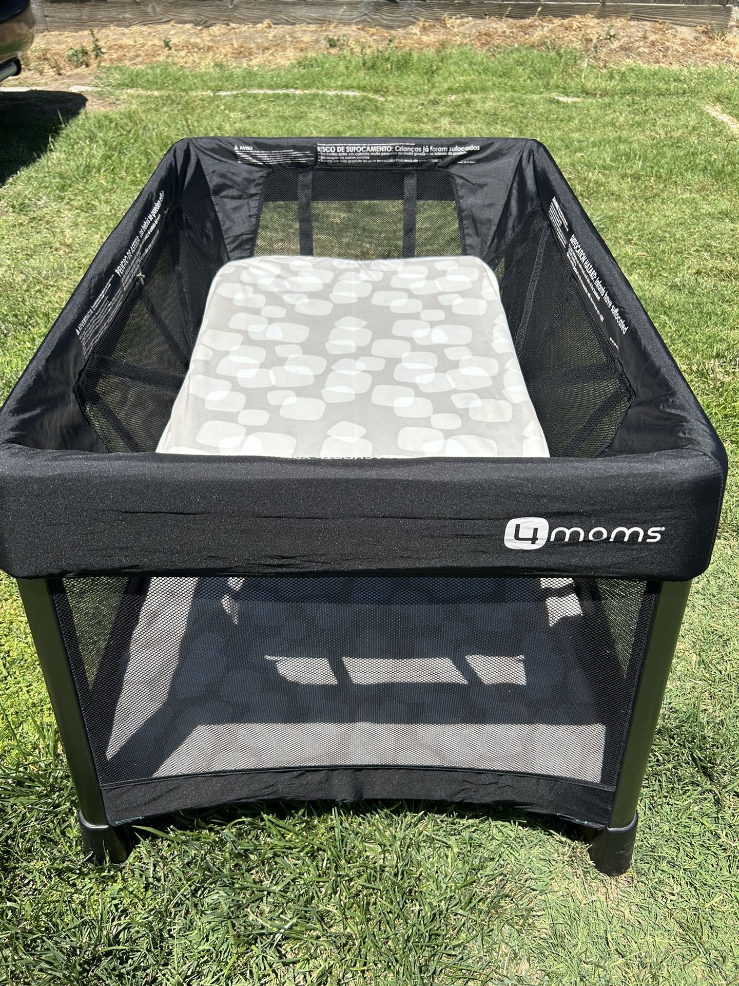 4 Moms Pack & Play