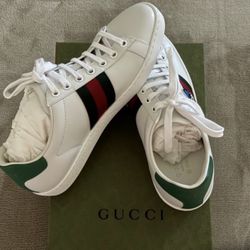 Gucci Shoes 