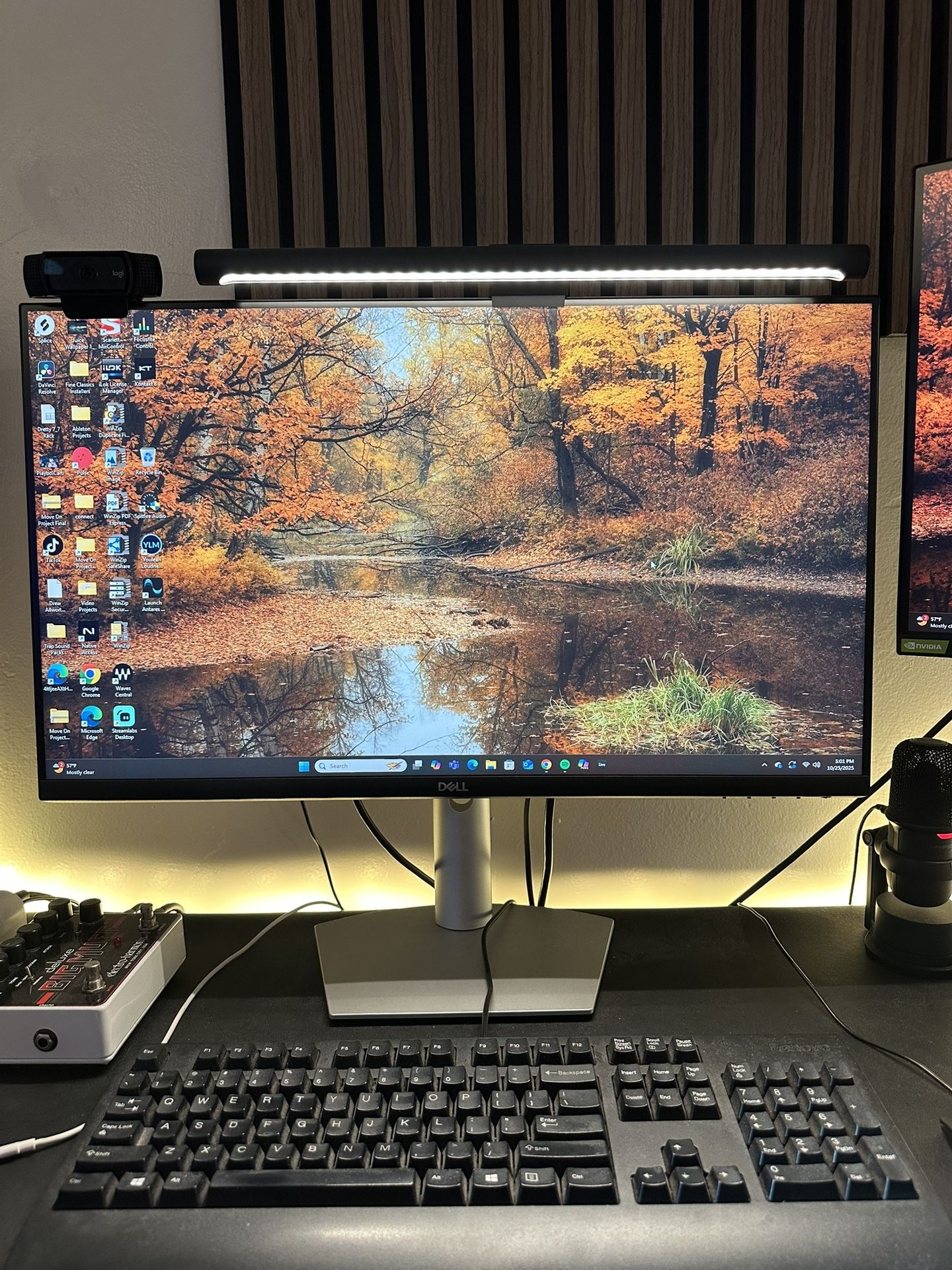 Dell 27” Monitor - Excellent Condition