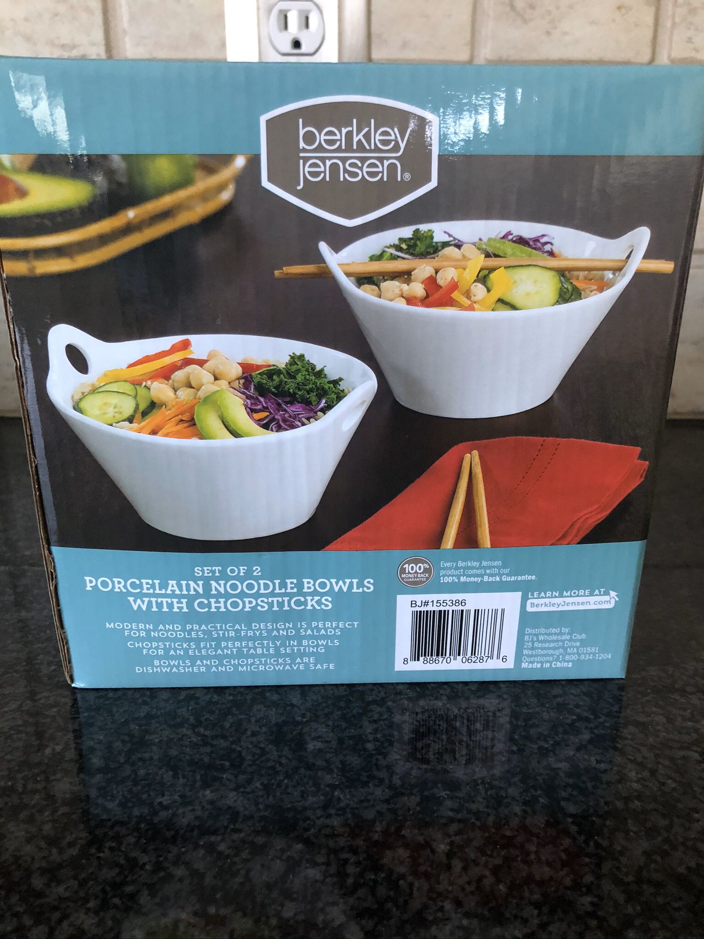 Set of 2 Porcelain Noodle Bowls with chopsticks