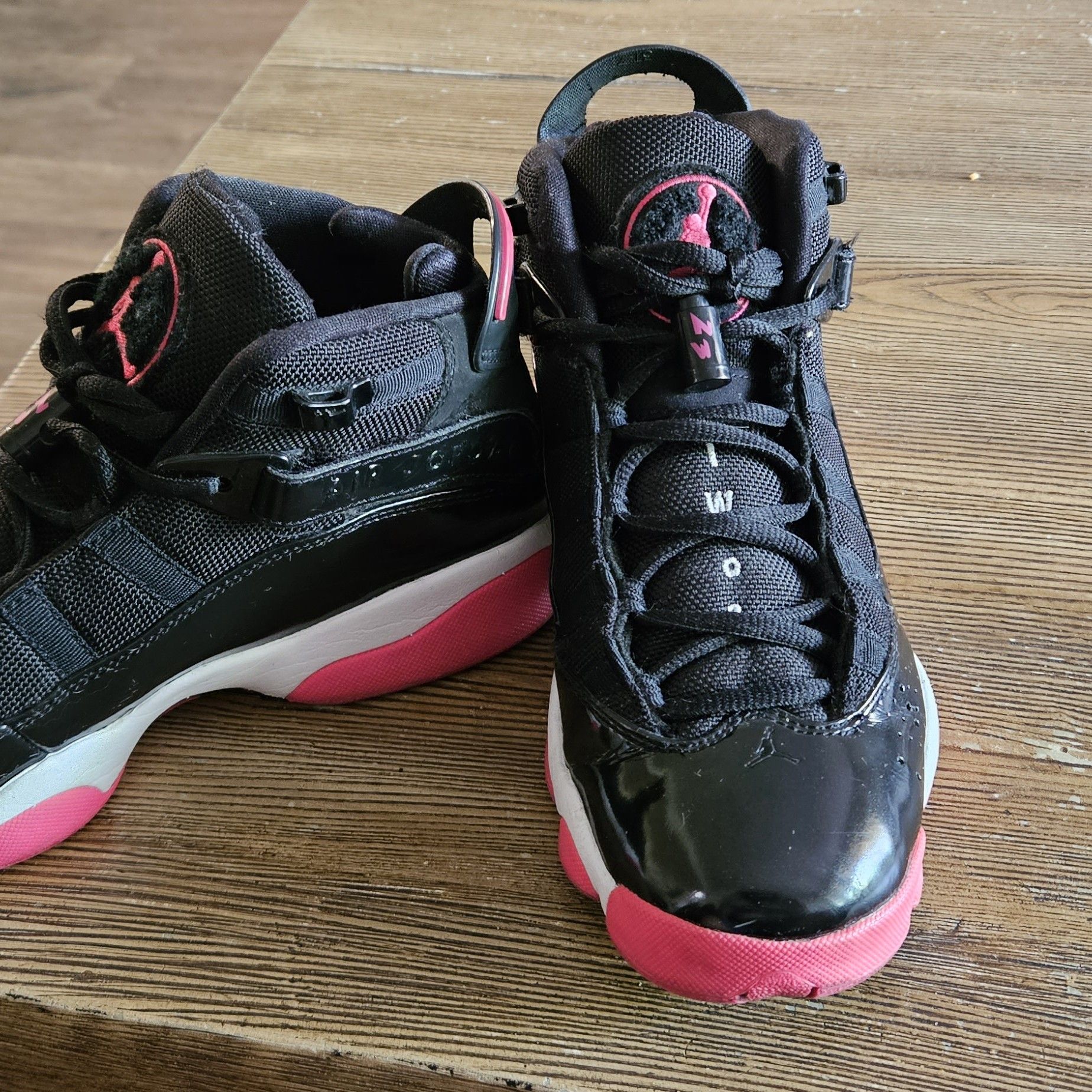 Air Jordan rings 6y hot Pink