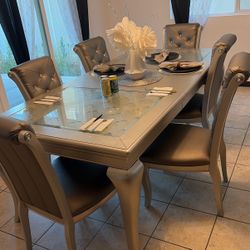 Dinning Table 6 Chairs 