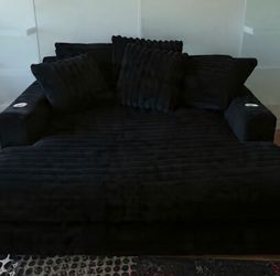 Black Chaise Couch (LIKE NEW)